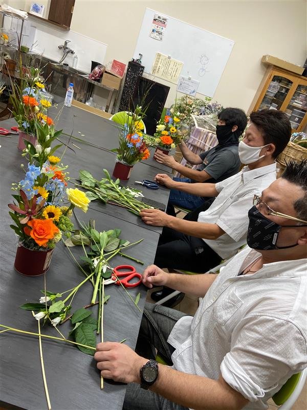 市原店 男性専門フラワーアレンジメント教室 花男子クラブ 株式会社花茂